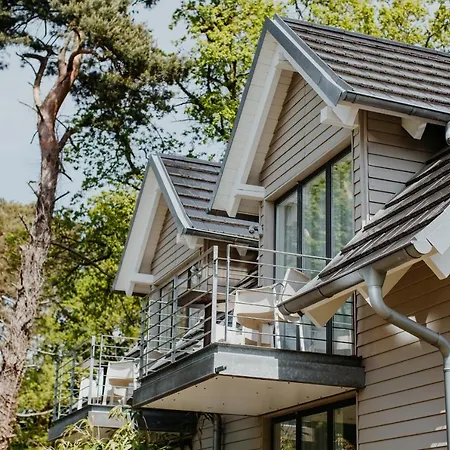 M2 Living Maisonette No 3 דירה